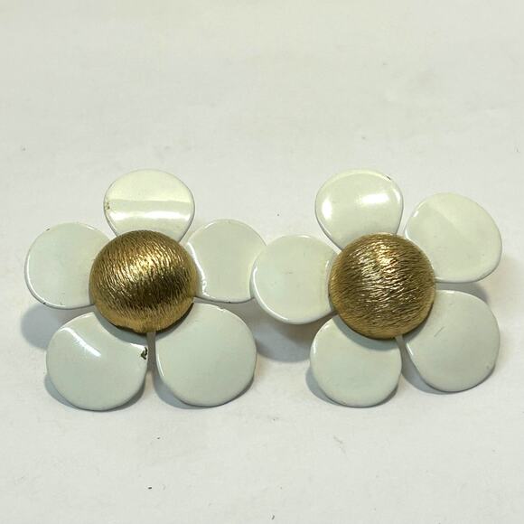Vintage 1960's Sarah Coventry Daisy Brooch Earrings Set - Picture 3 of 9